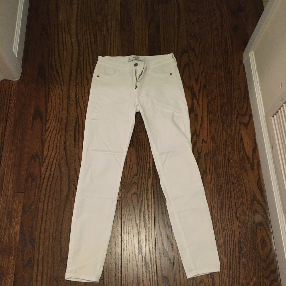 white abercrombie & fitch skinny jeans